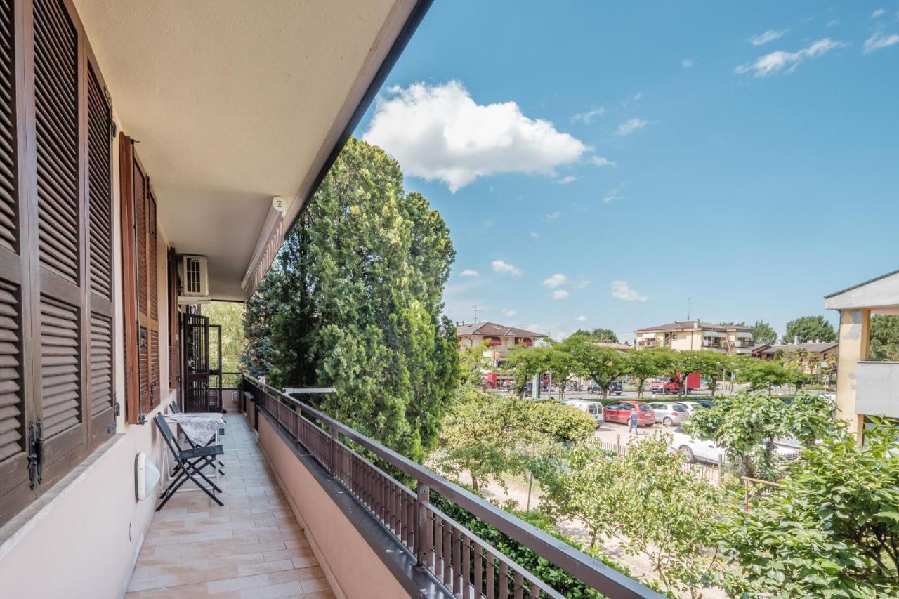 Casa Lugana 9 - Monolocale Con Piscina Fronte Lago Sirmione Exteriör bild