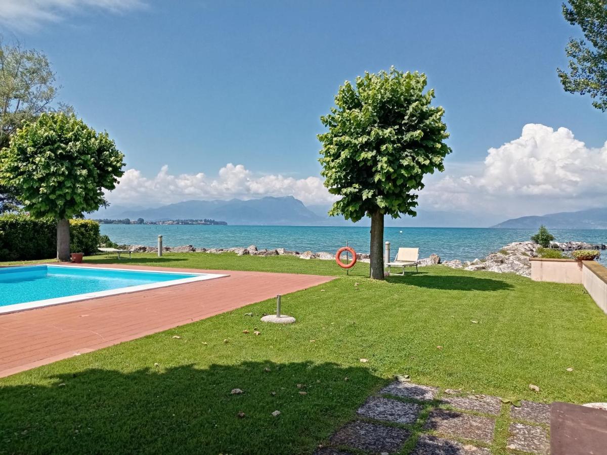 Casa Lugana 9 - Monolocale Con Piscina Fronte Lago Sirmione Exteriör bild
