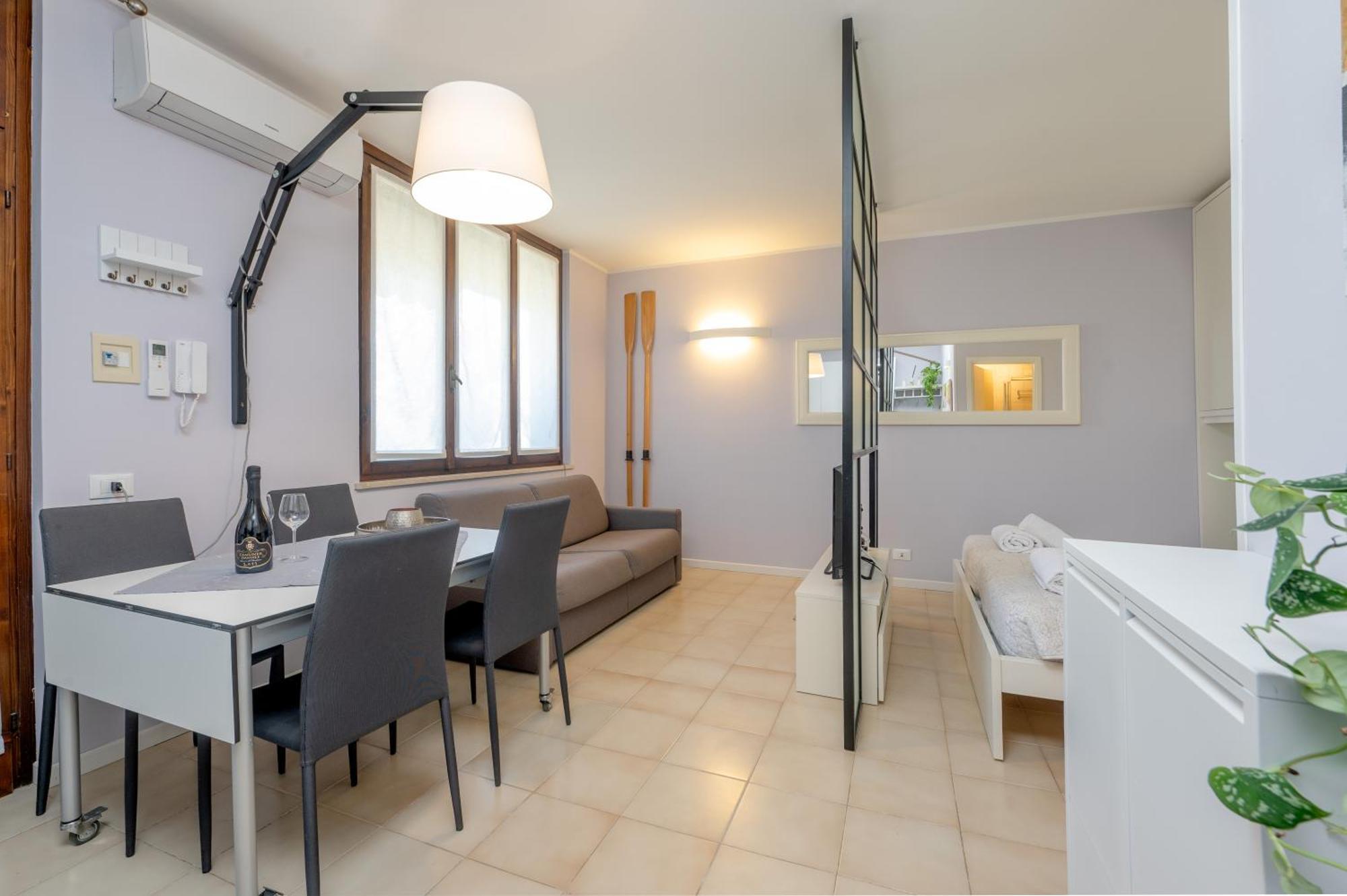 Casa Lugana 9 - Monolocale Con Piscina Fronte Lago Sirmione Exteriör bild