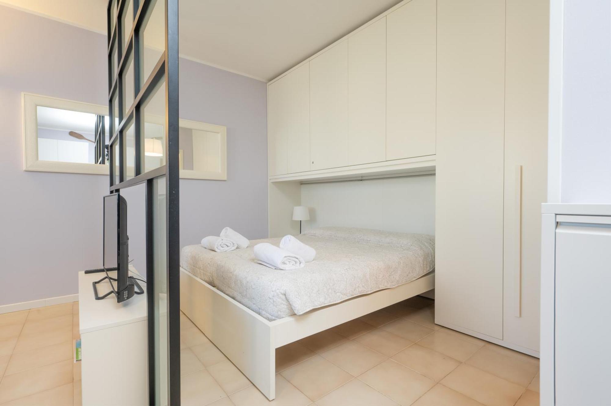 Casa Lugana 9 - Monolocale Con Piscina Fronte Lago Sirmione Exteriör bild