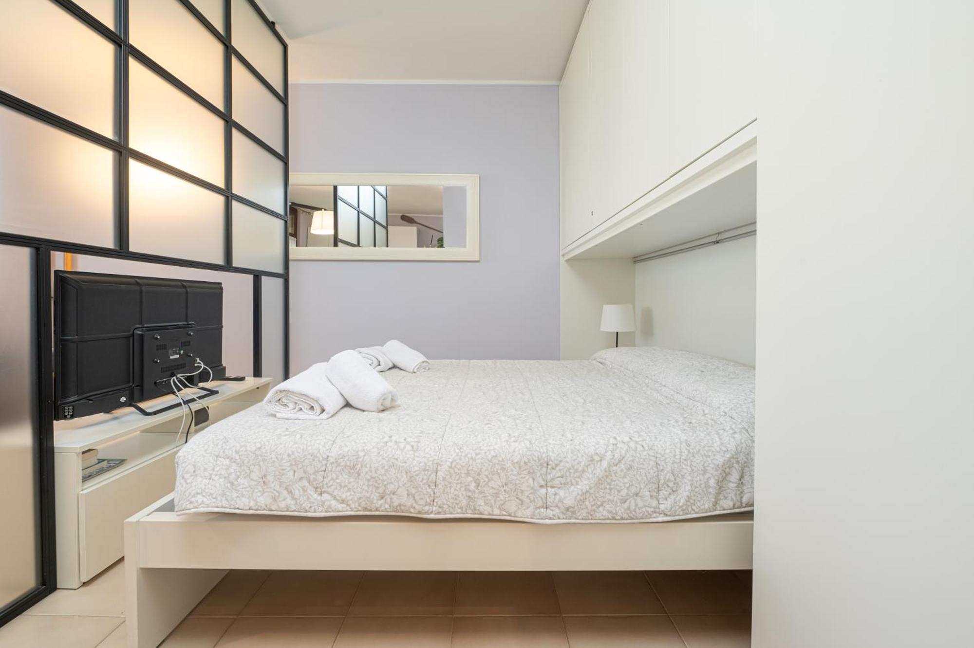 Casa Lugana 9 - Monolocale Con Piscina Fronte Lago Sirmione Exteriör bild